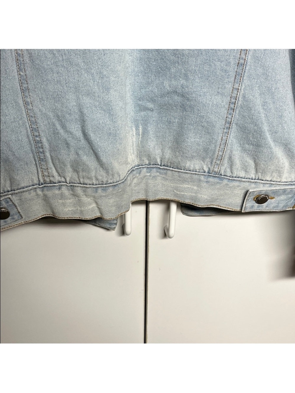Ashley by 26 Vintage Charm Sherpa Denim Jacket Light Wash XL - Picture 7 of 8